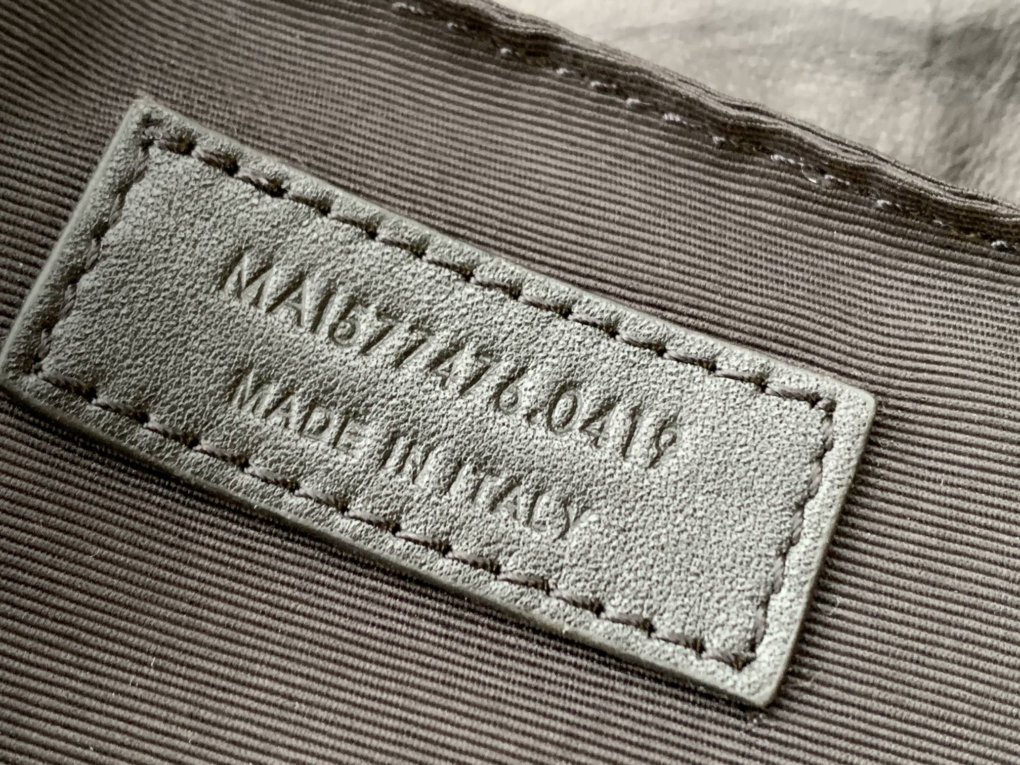 puffer medium chain bag in De*1m and smooth leather