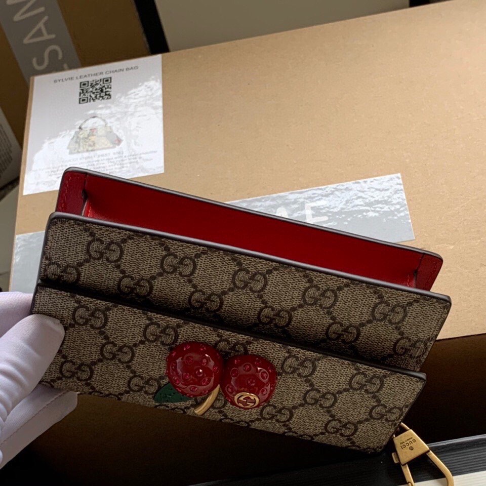 Gvc*1 Cherry Wallet