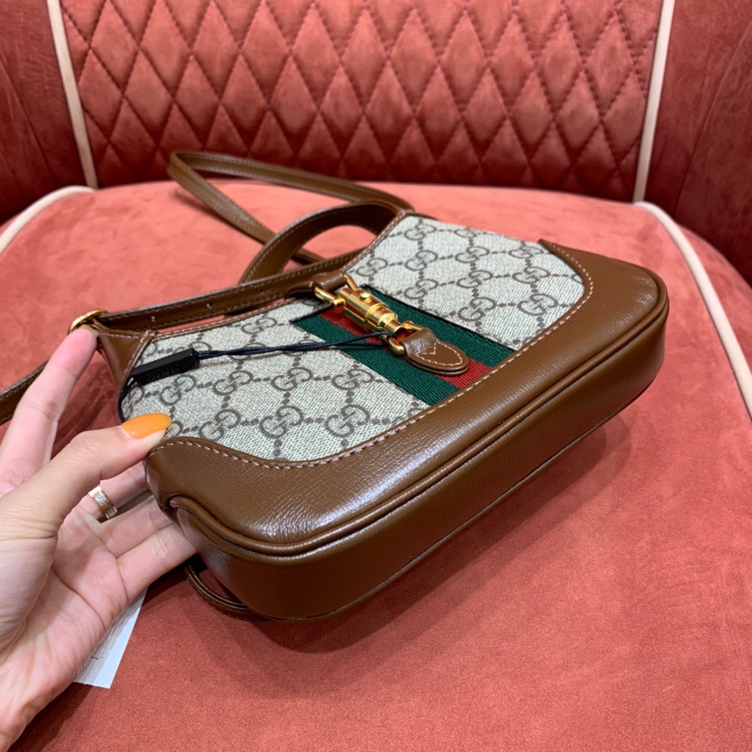 Gv*c1 Jackie bag
