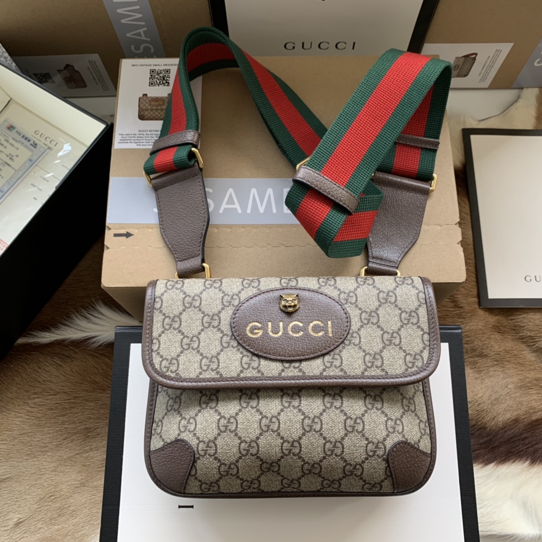 Gvc*1 SHOULDER BAG