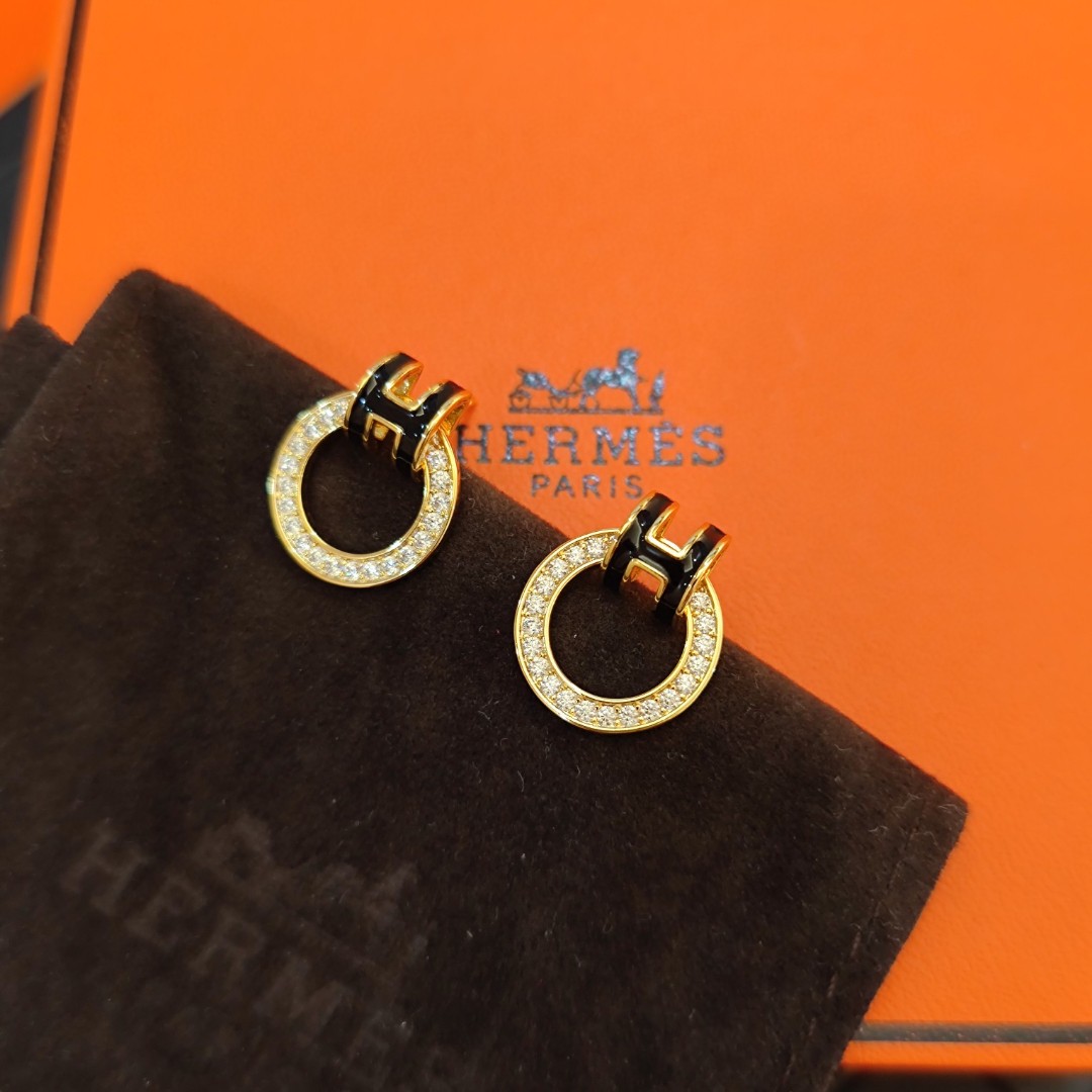 H**me5 H Earrings