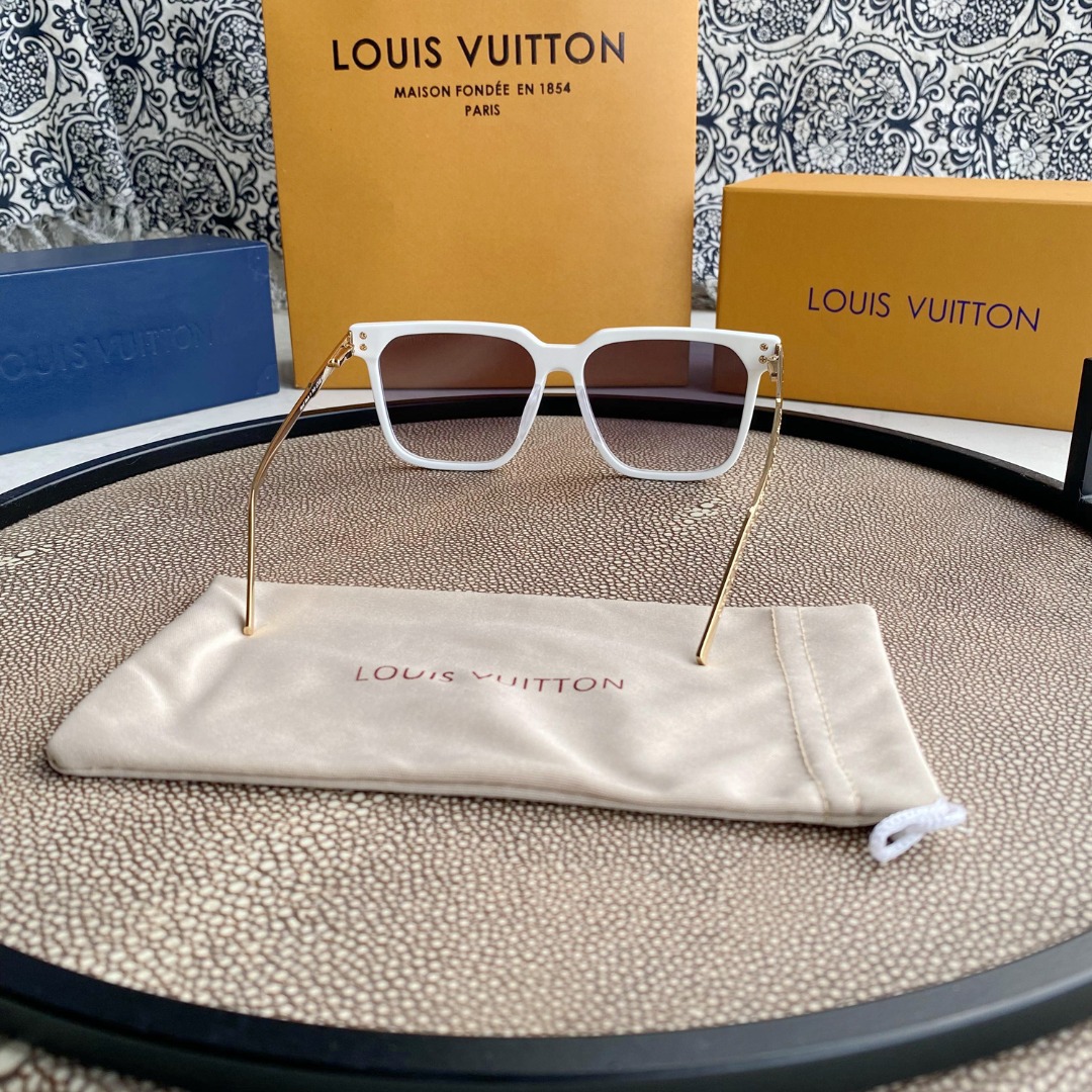L0vis Vvtt0n | rise square sunglasses