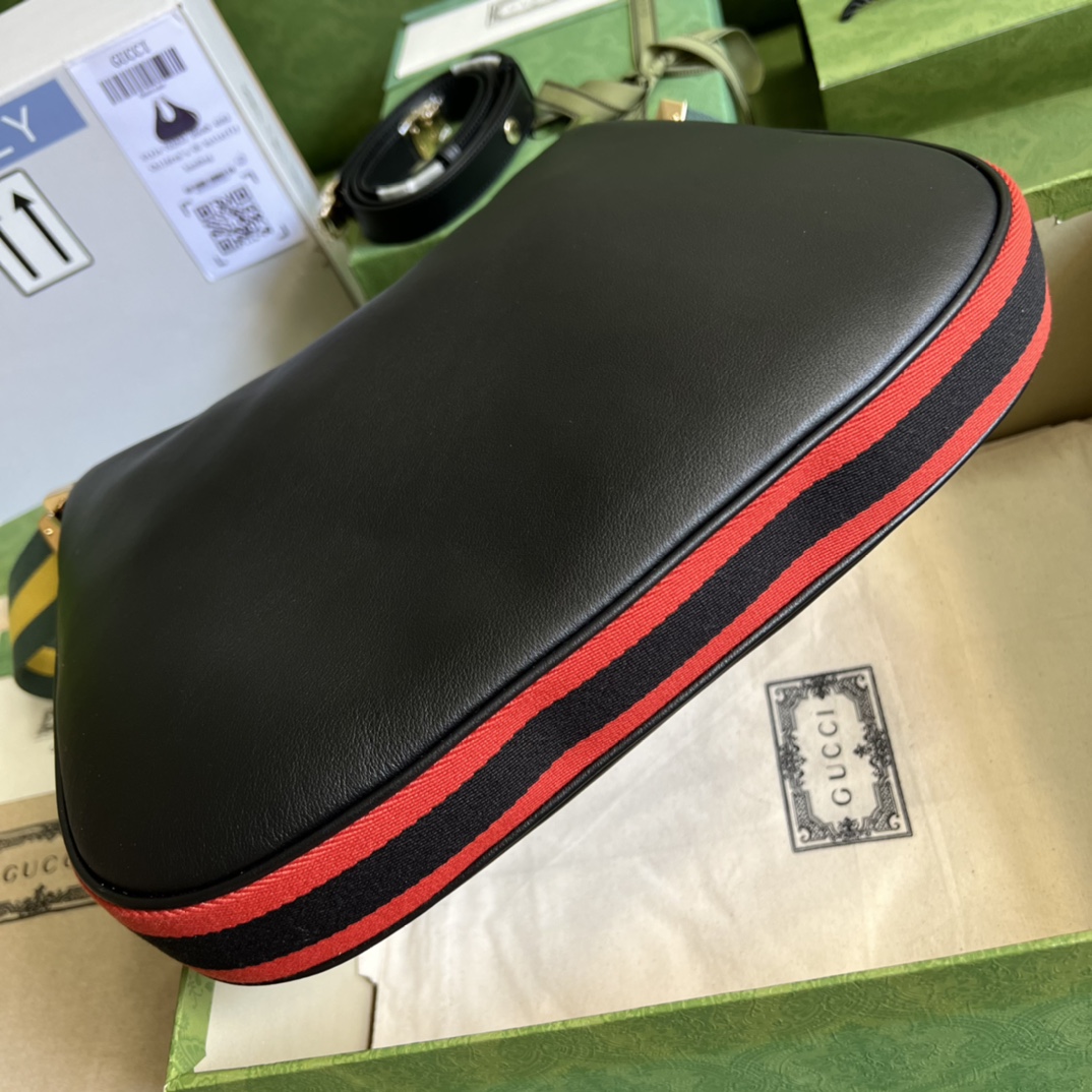 Gvc*1 Attache large shoulder bag