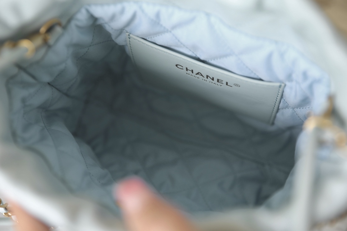 Ch**el 22 mini bag