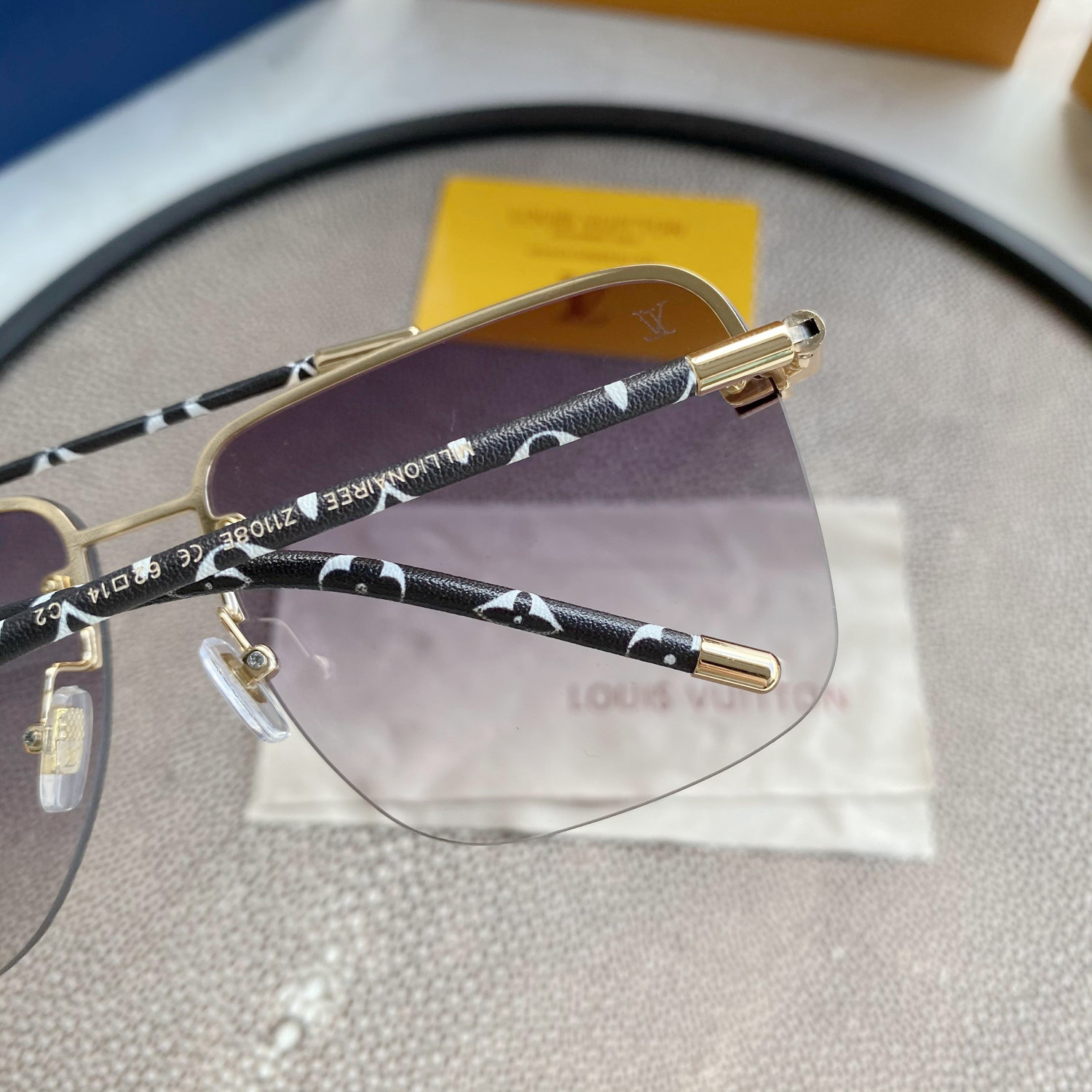 Sa1nt Lau*nt EYEWEAR