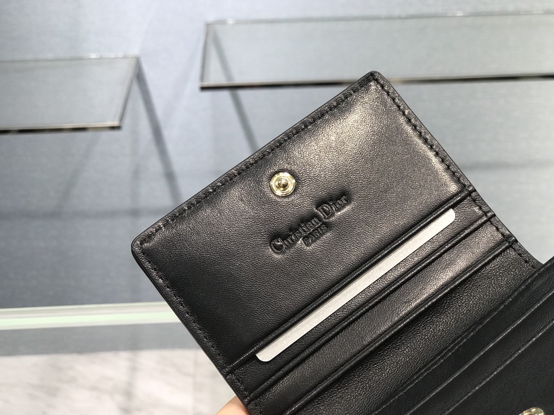 D10r Cannage Wallet