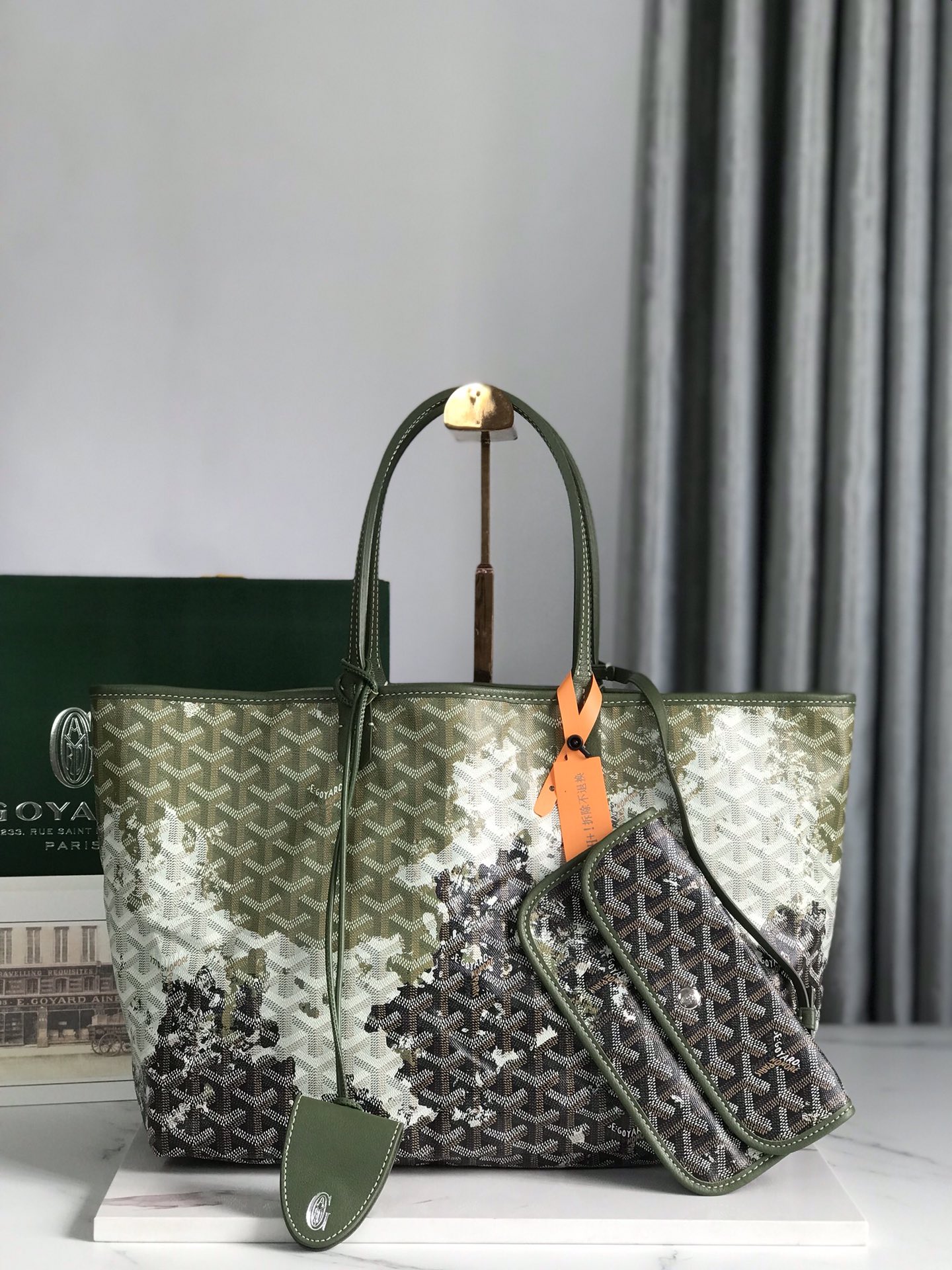 SAINT L0vis Tote bag