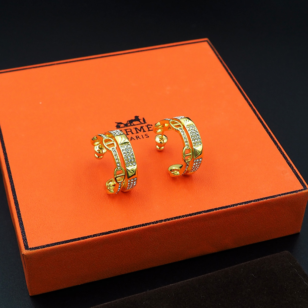 H**me5 D1am0nds Earrings