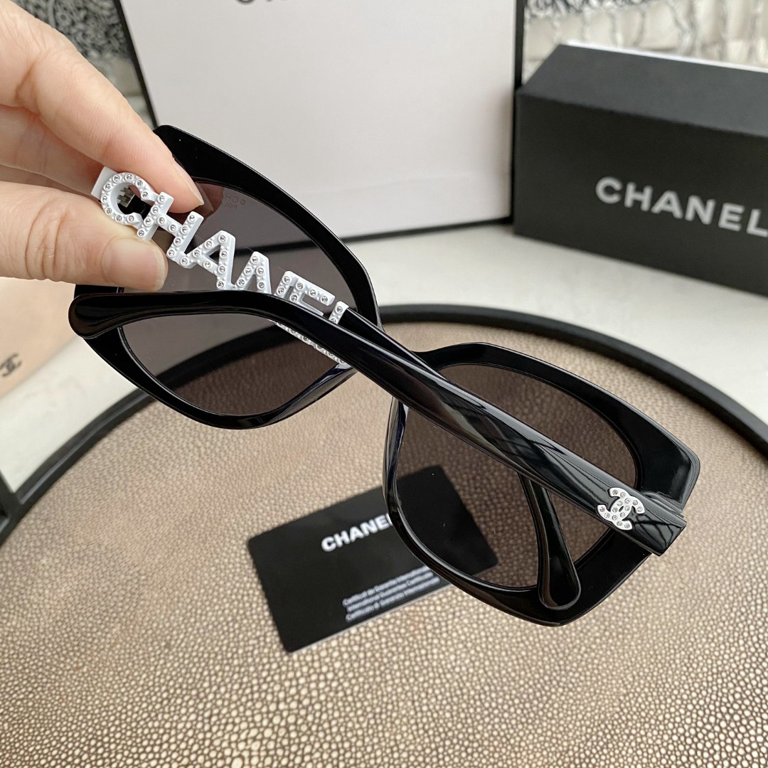 Ch**el Sunglasses