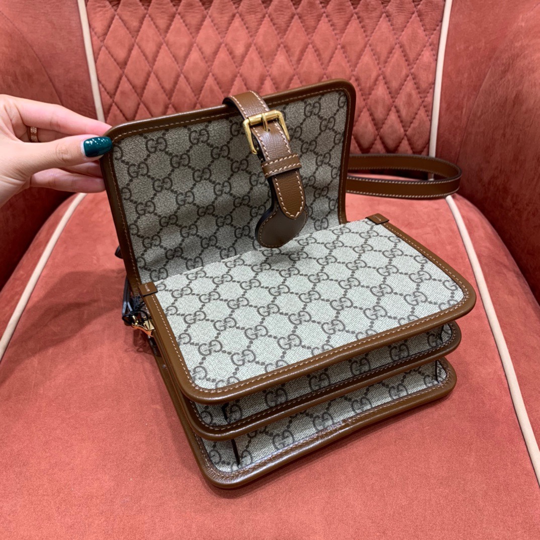 Gv*c1 Retro bag