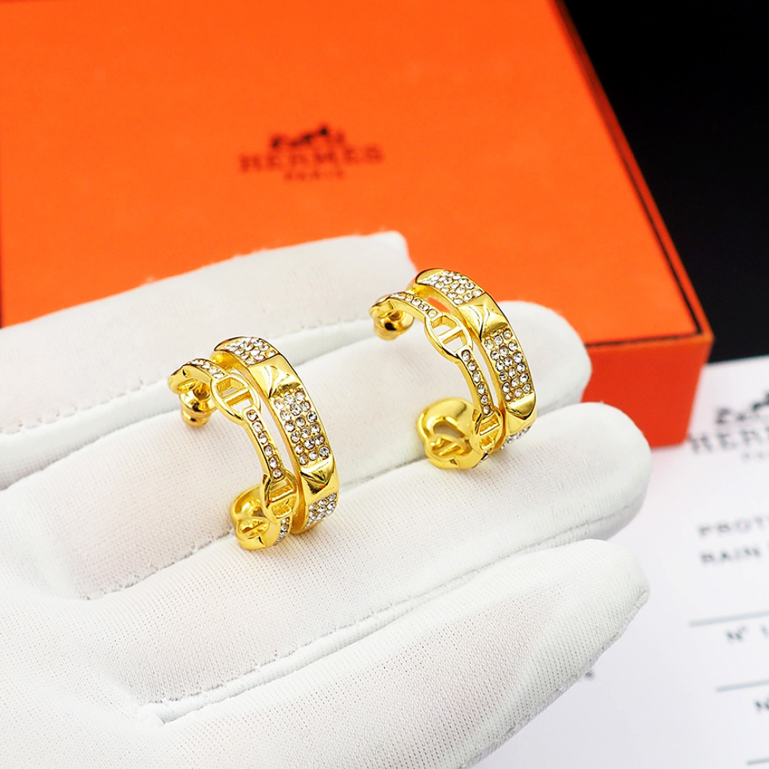 H**me5 D1am0nds Earrings