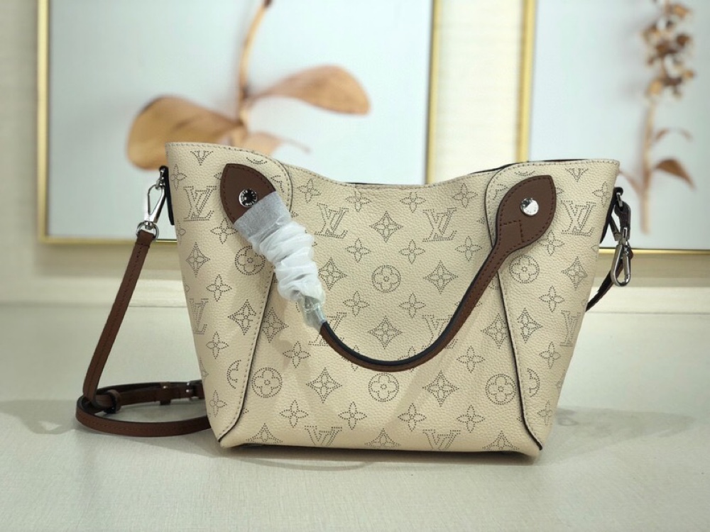 L0vis Vvtt0n Mahina Leather Hina PM