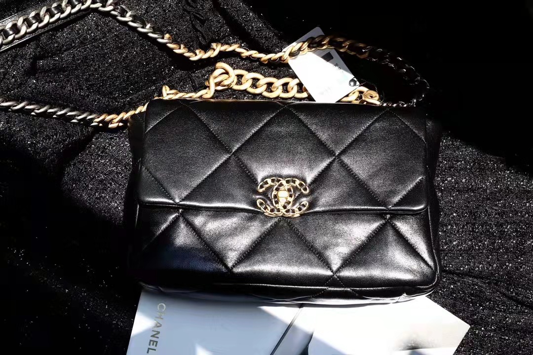 Ch**el 19 LARGE HANDBAG