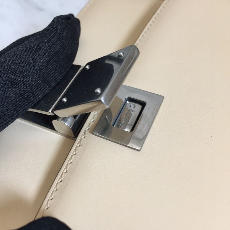 Ce1i*e BOX