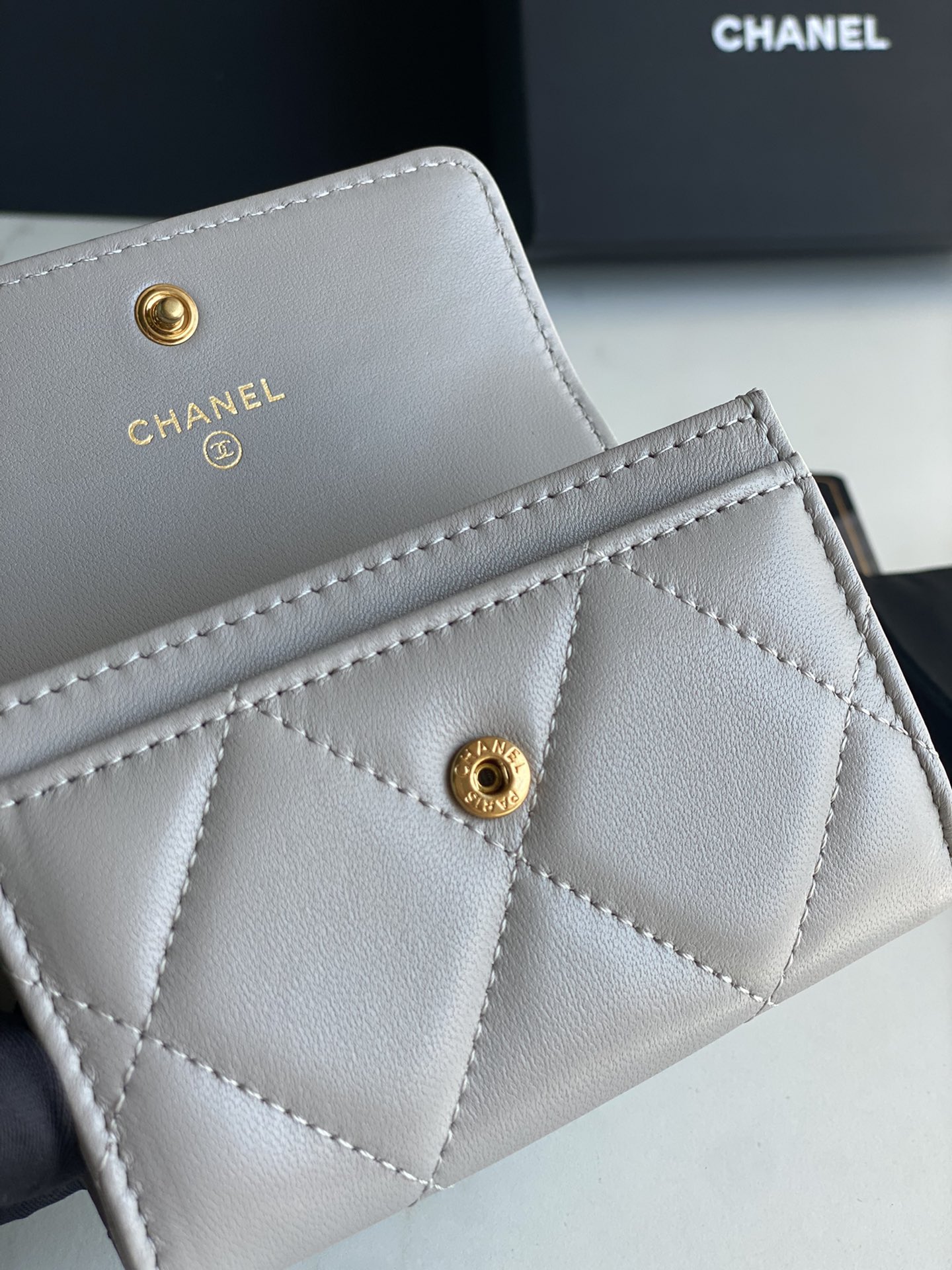 Ch**el 19 FLAP CARD HOLDER