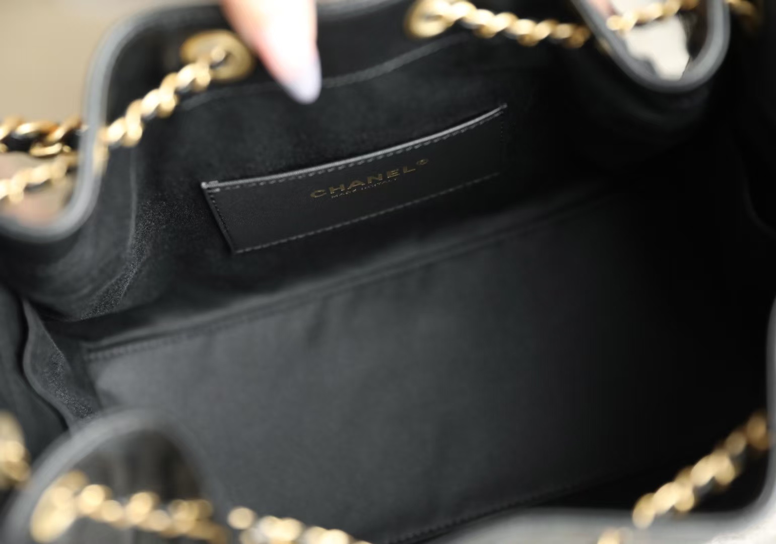 Ch**el 25 MEDIUM HANDBAG