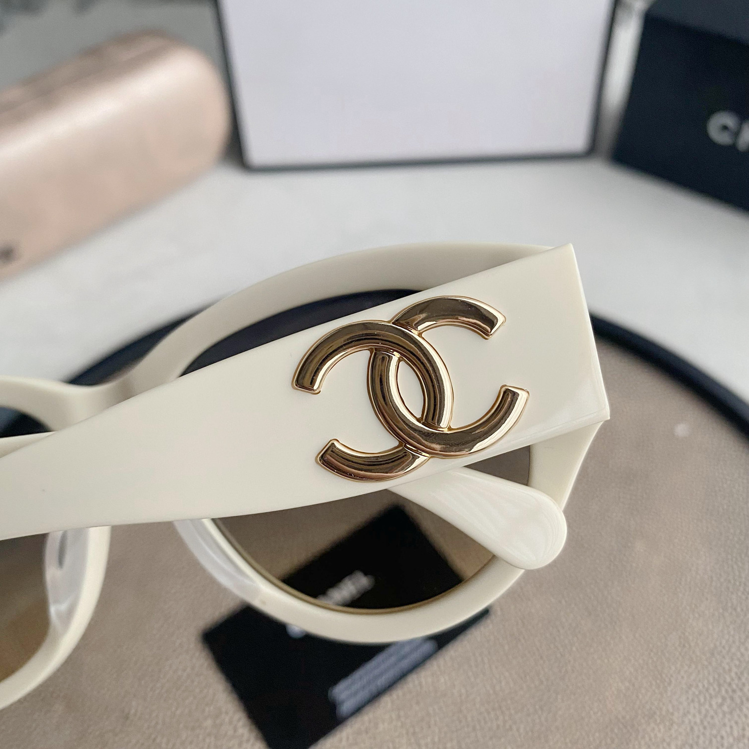 Ch**el Sunglasses