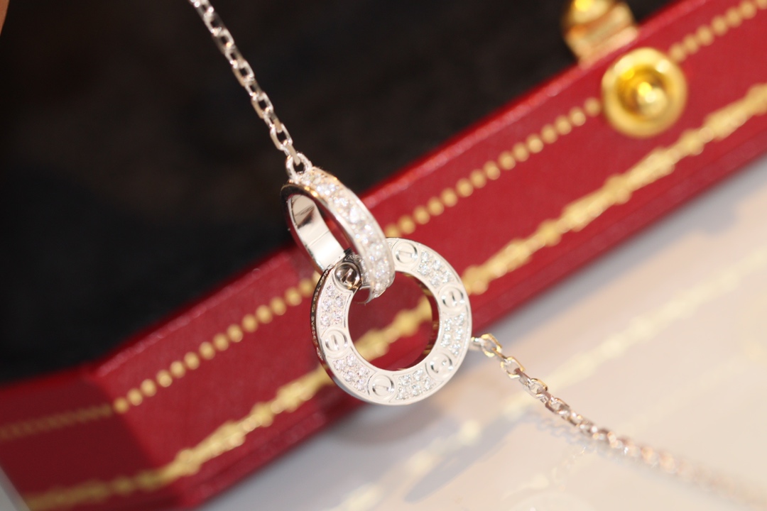 Ca*t1er Love D1am0nd-Paved Necklace