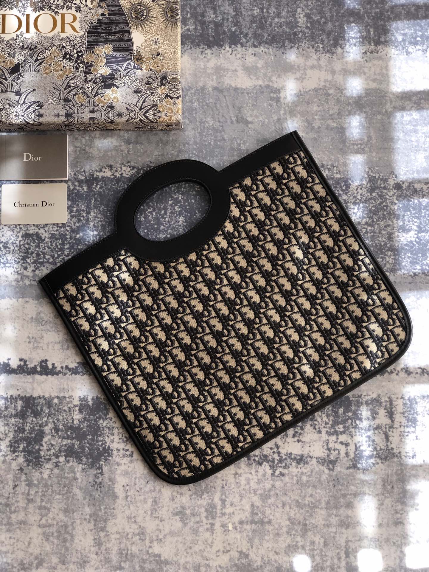 D10r Bolique CD Tote