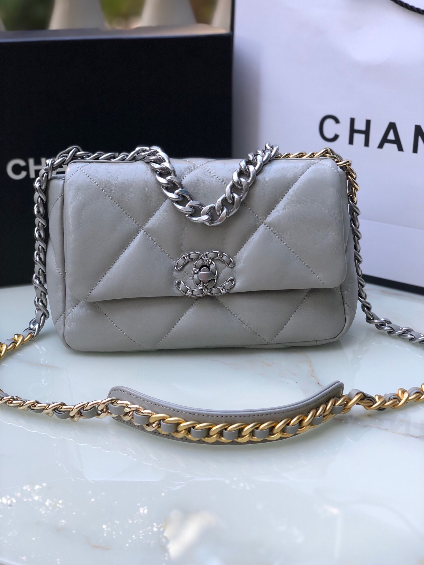 Ch**el 19 small