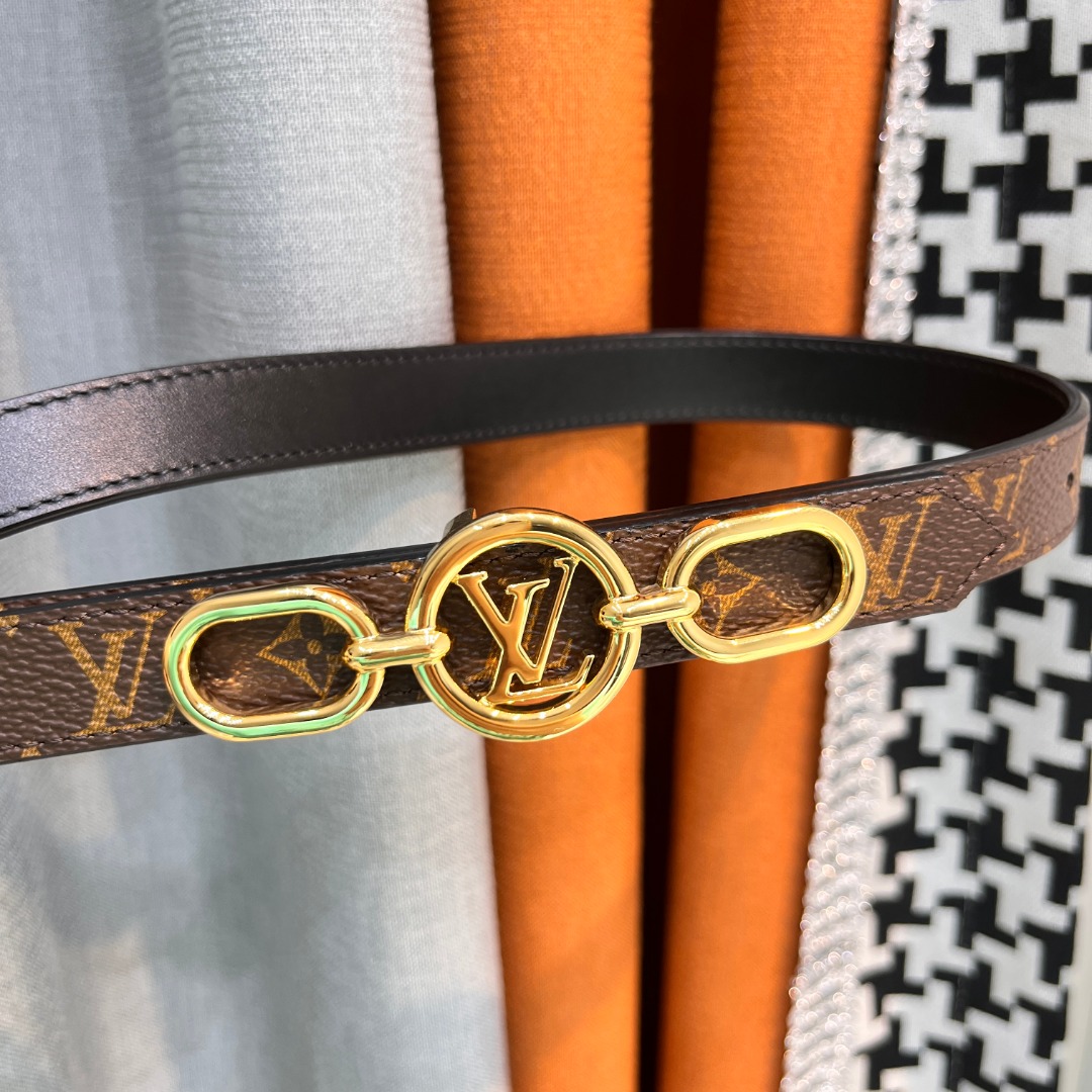 LV D1am0nd Plug Outlet