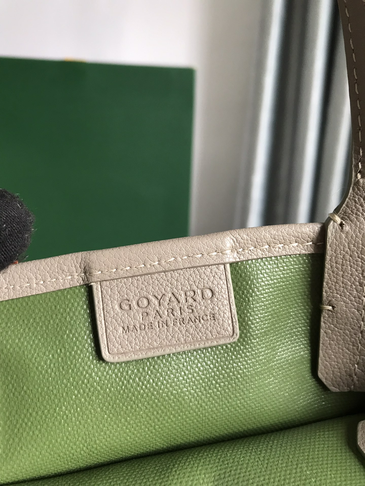 G09ard poitires bag