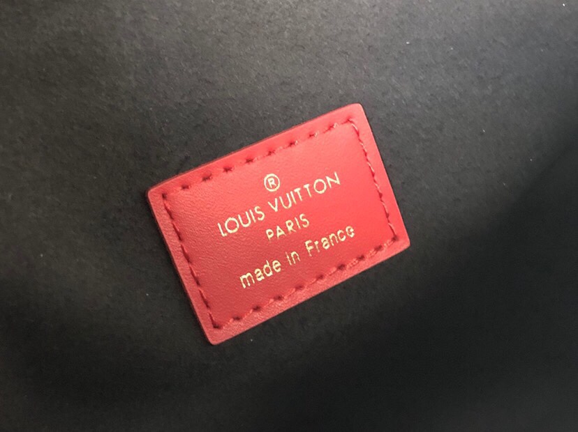 LV CRAFTY POCHETTE MÉTIS