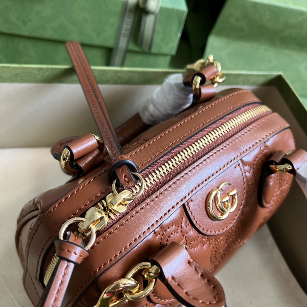 GG Matelassé leather mini bag