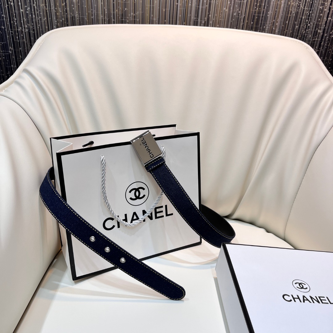ch**el pre-owned 1990s cc turn-lock De*1m belt