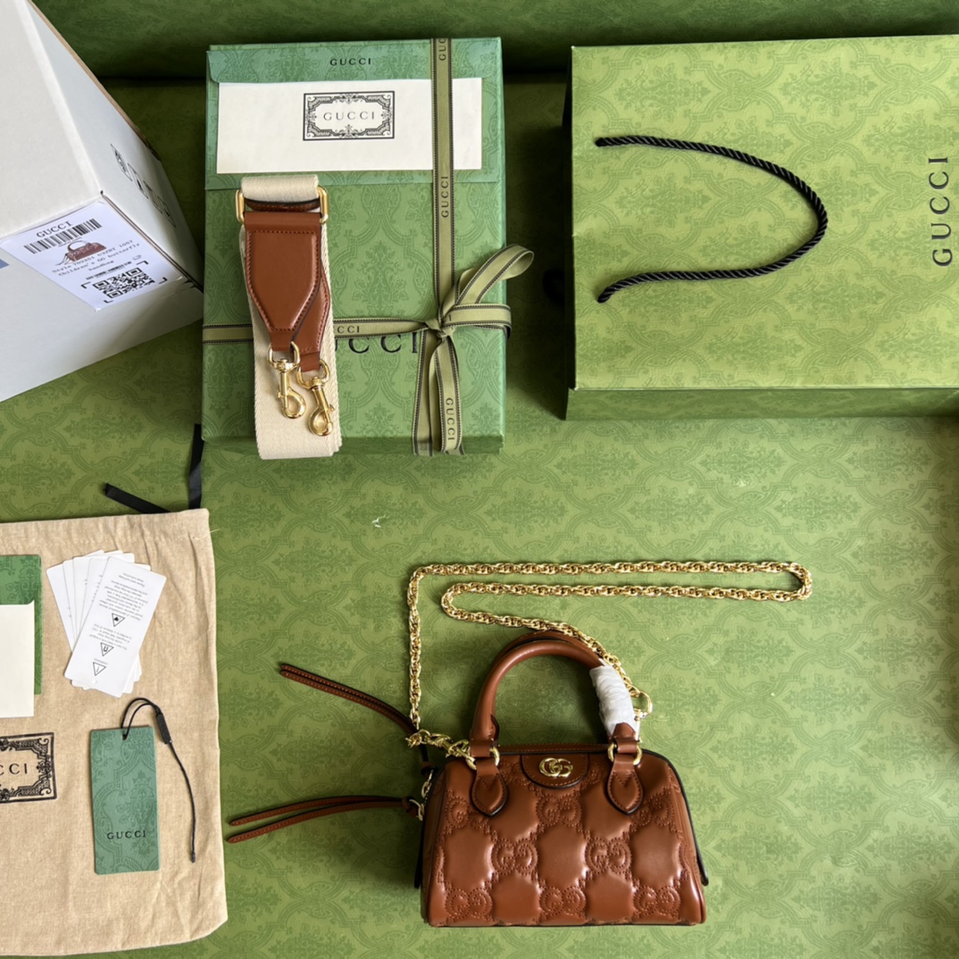 GG Matelassé leather mini bag