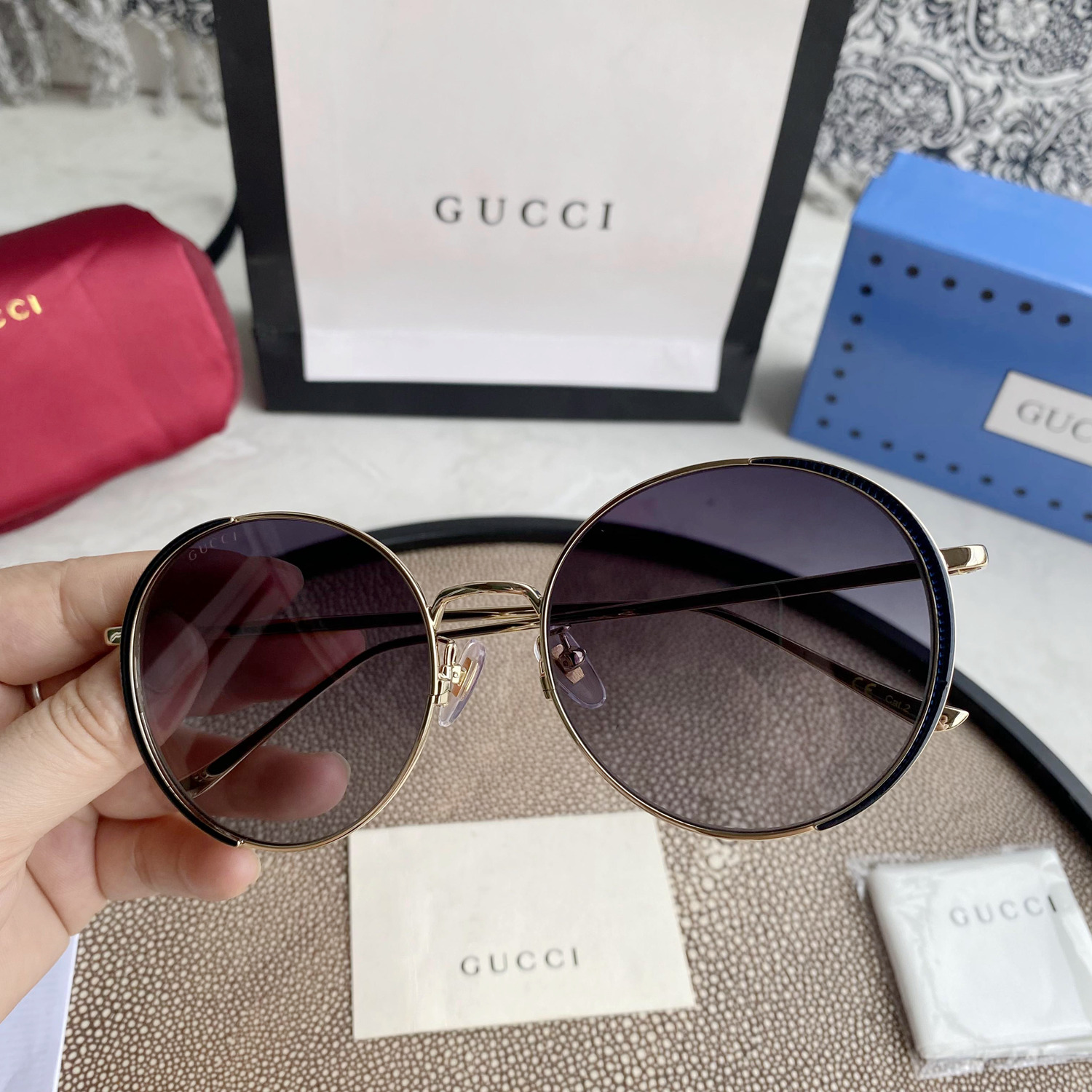 Ch10é eyewear engraved-logo round-frame sunglasses