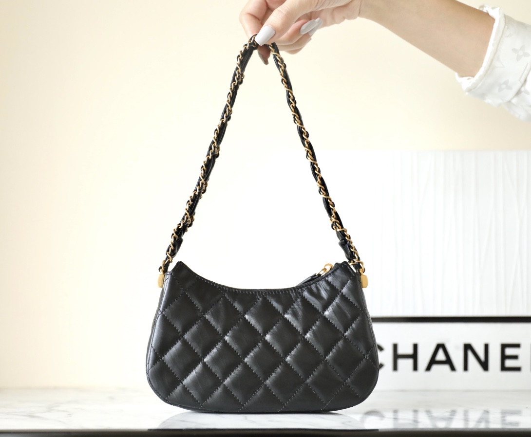 Ch**el hobo bag