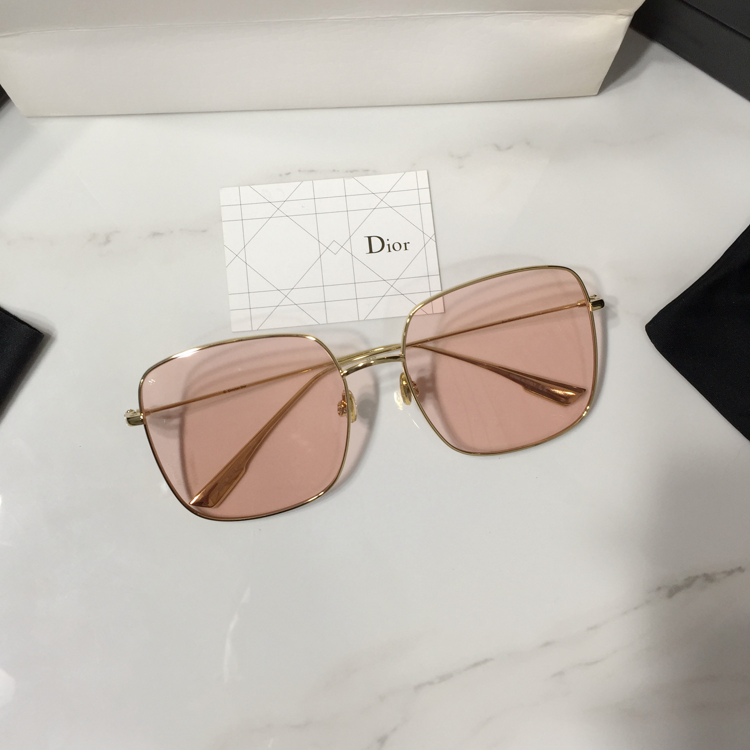 STELLAIRE Sunglasses