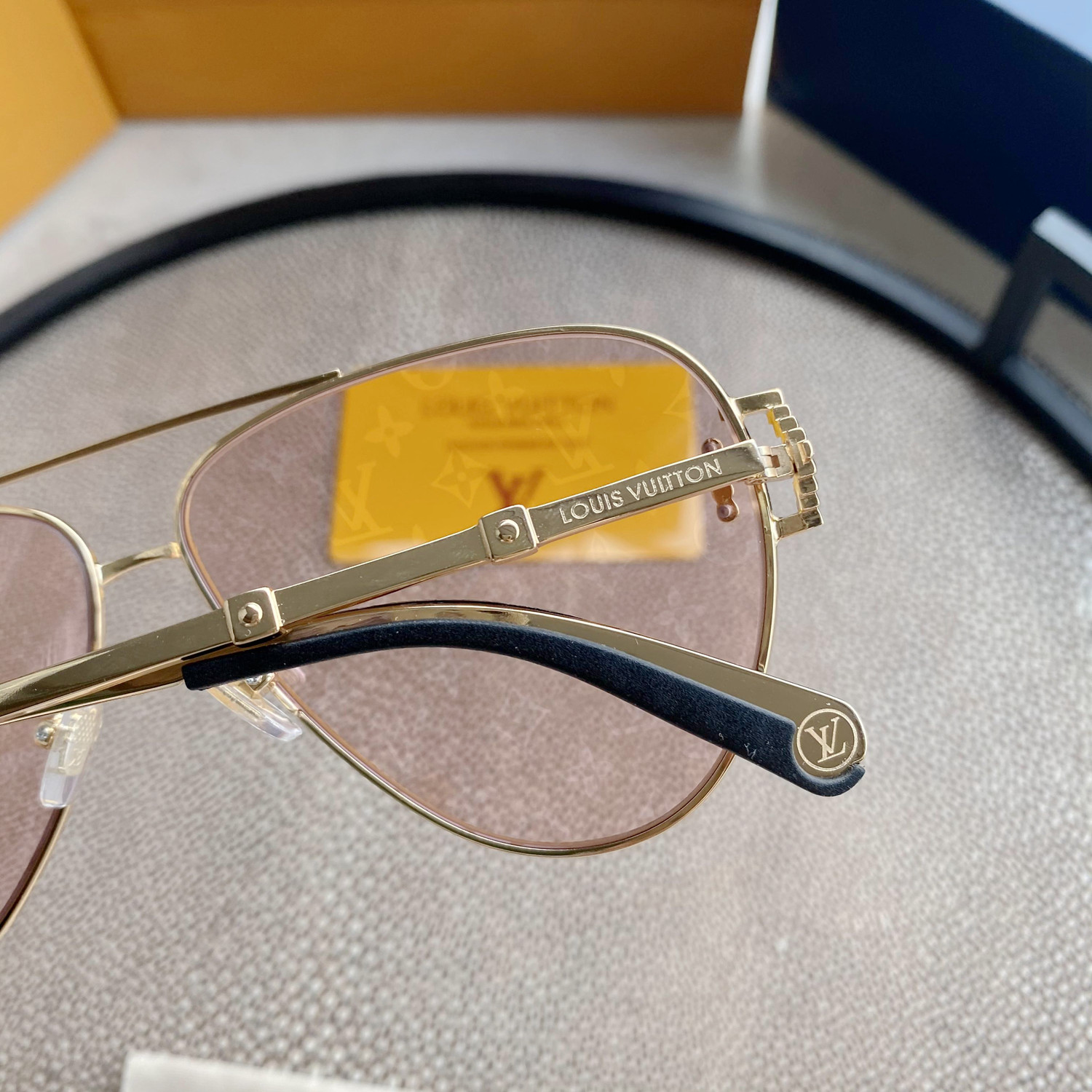 SATURNINO EYEWEAR