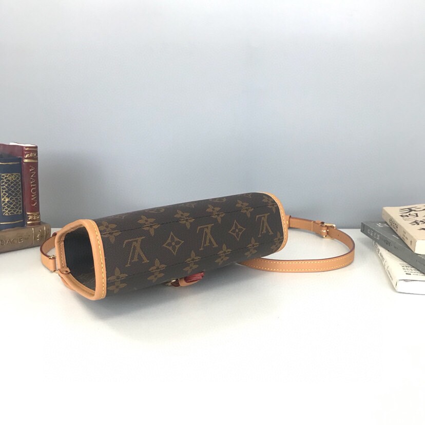 LV IVY