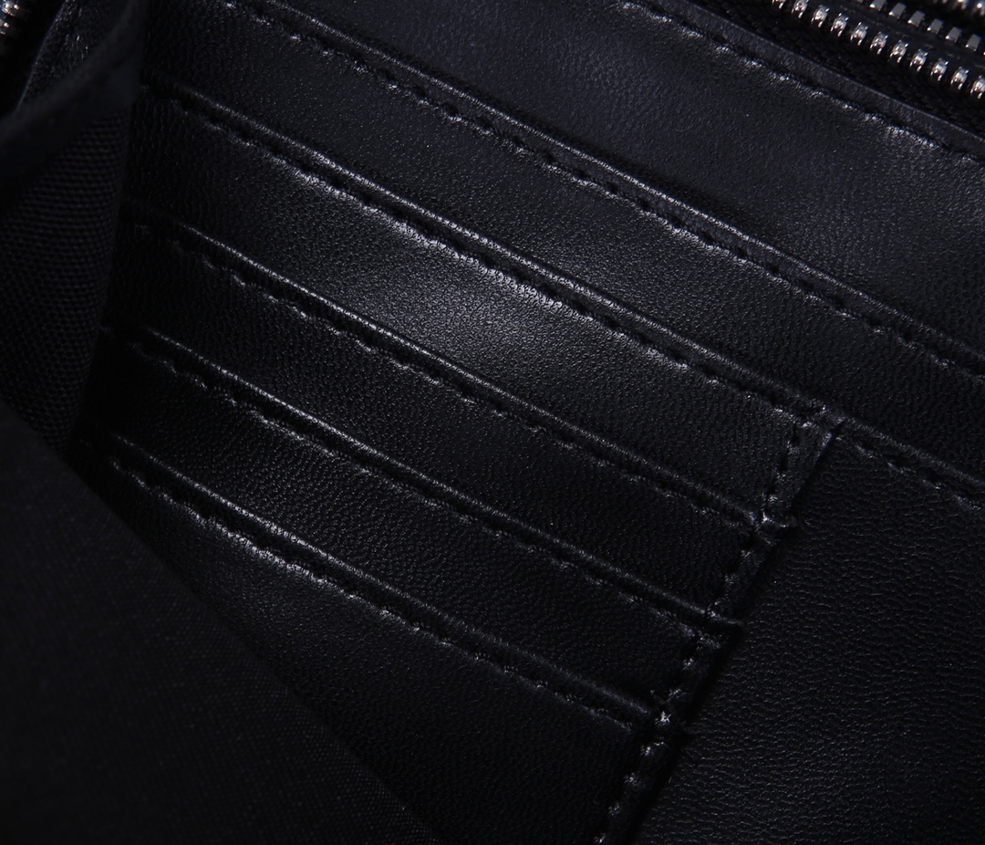 D10r Men’s Shoulder bag