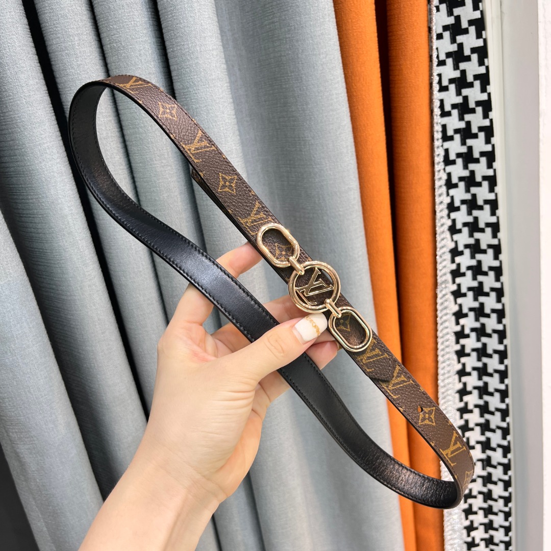 LV D1am0nd Plug Outlet