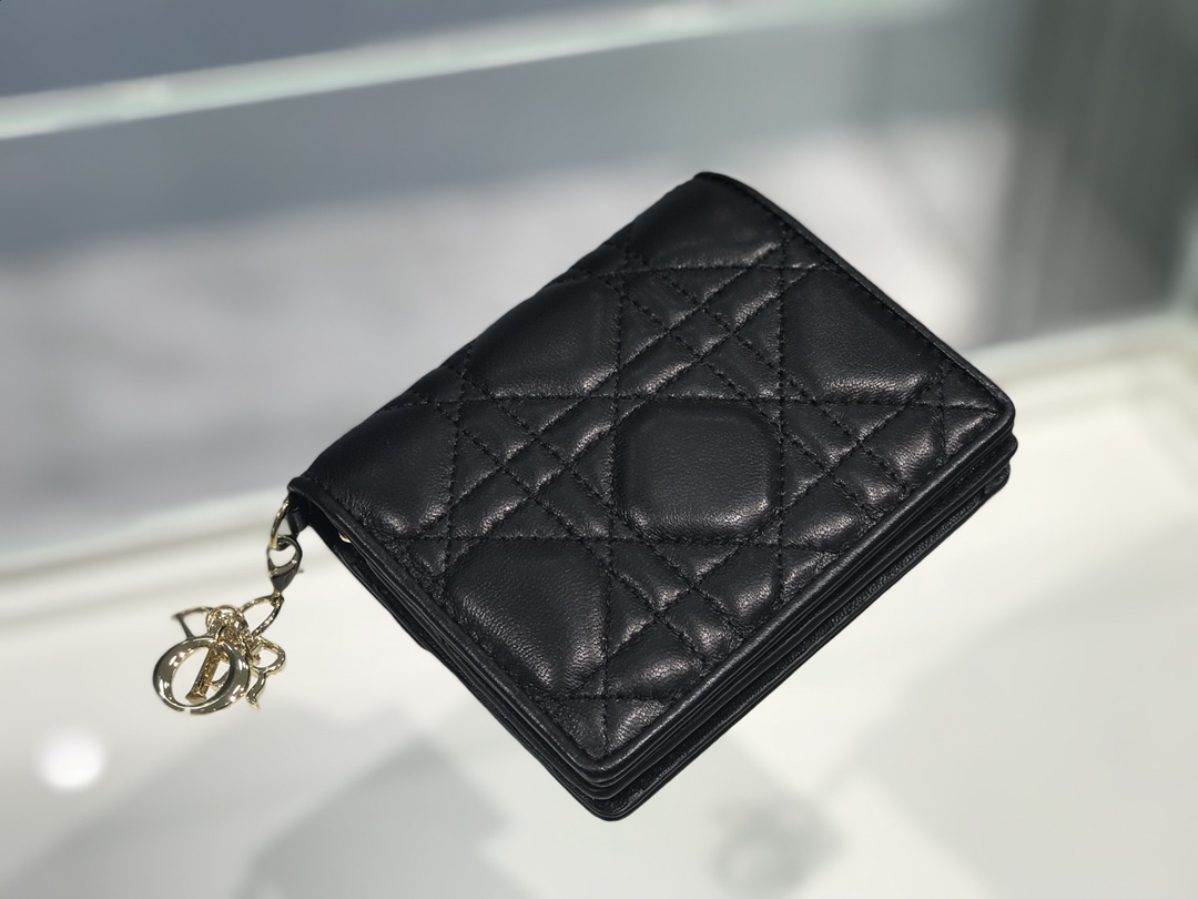 D10r Cannage Wallet