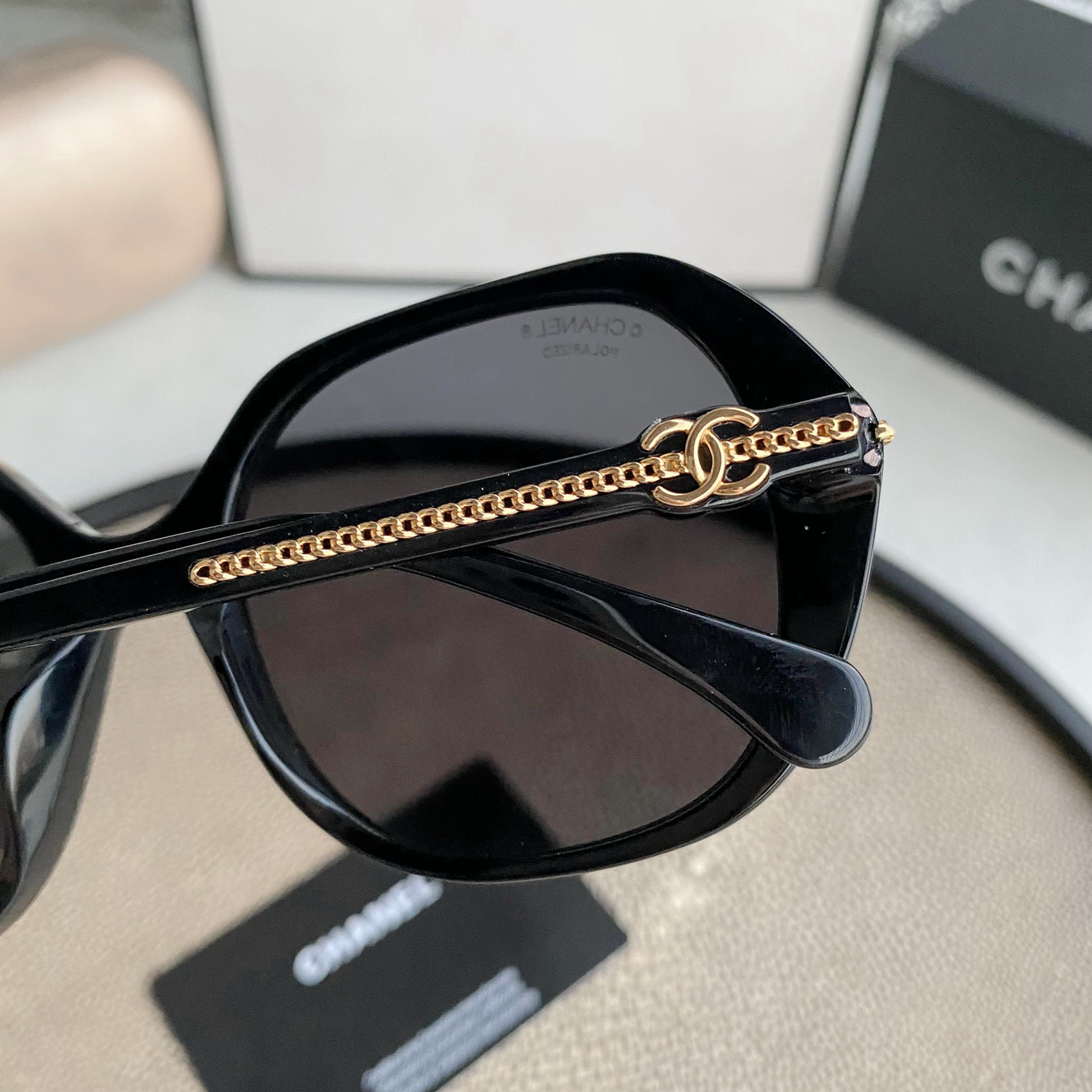 Round Sunglasses