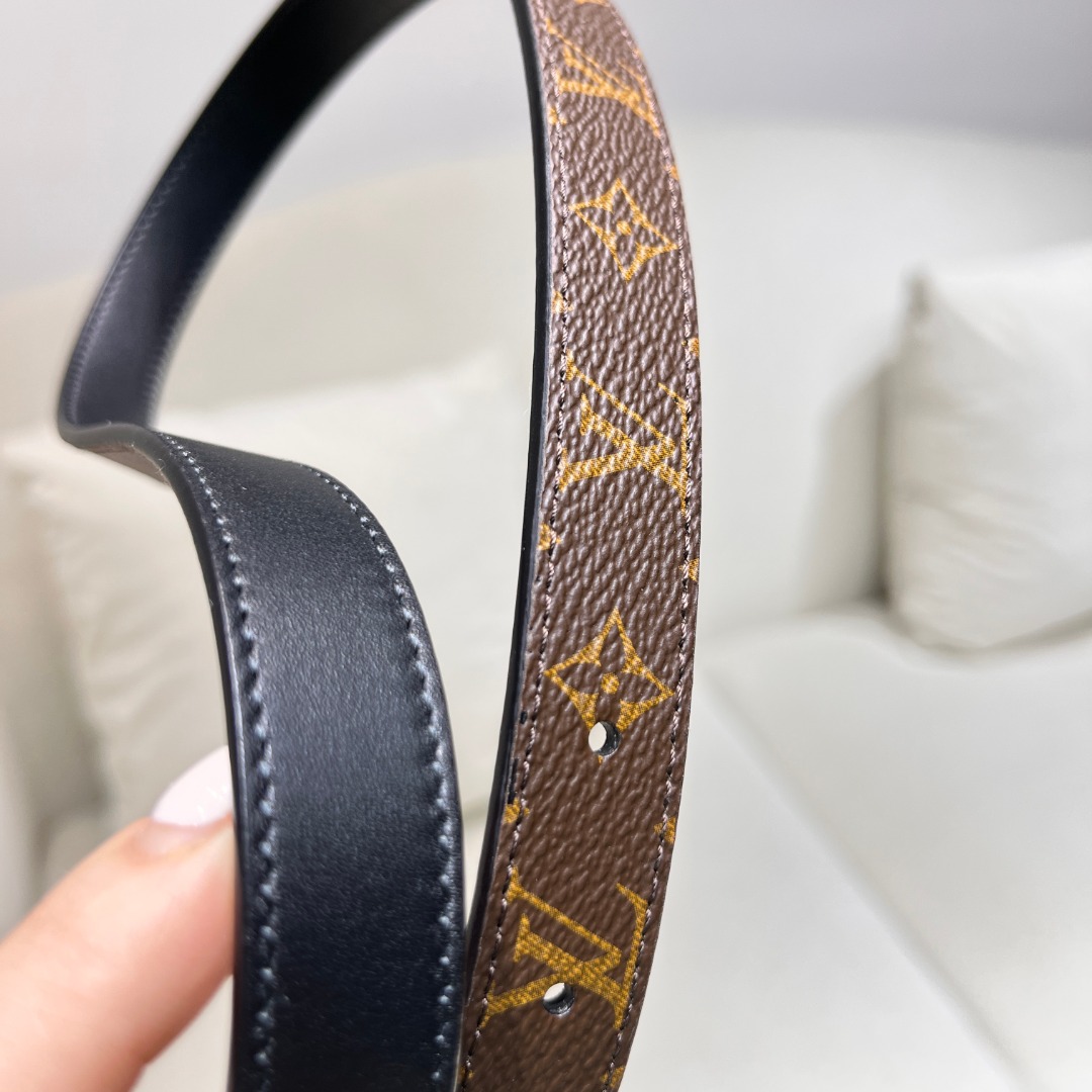 LV D1am0nd Plug Outlet