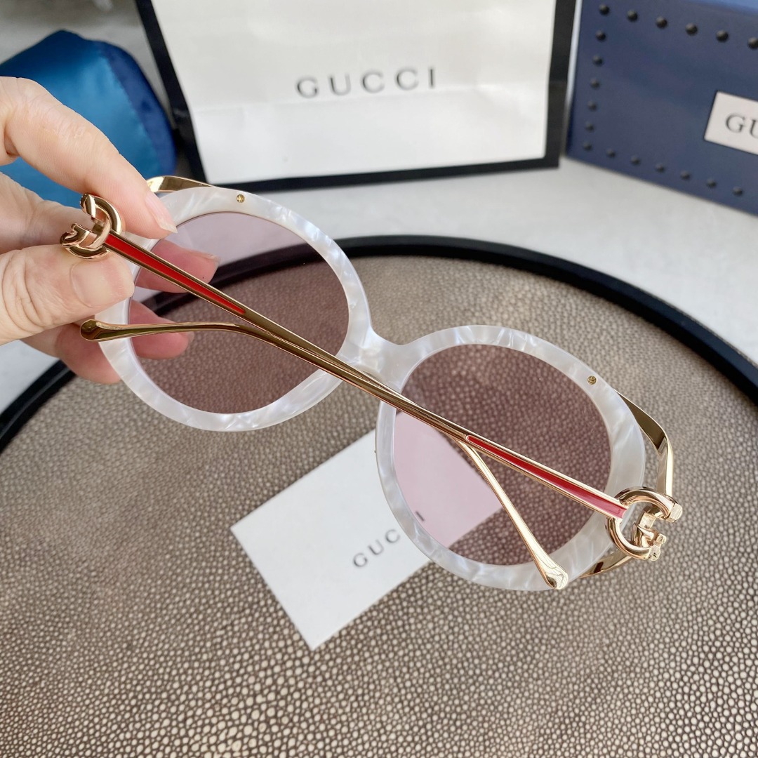 ROUND-FRAME INTERLOCKING G SUNGLASSES