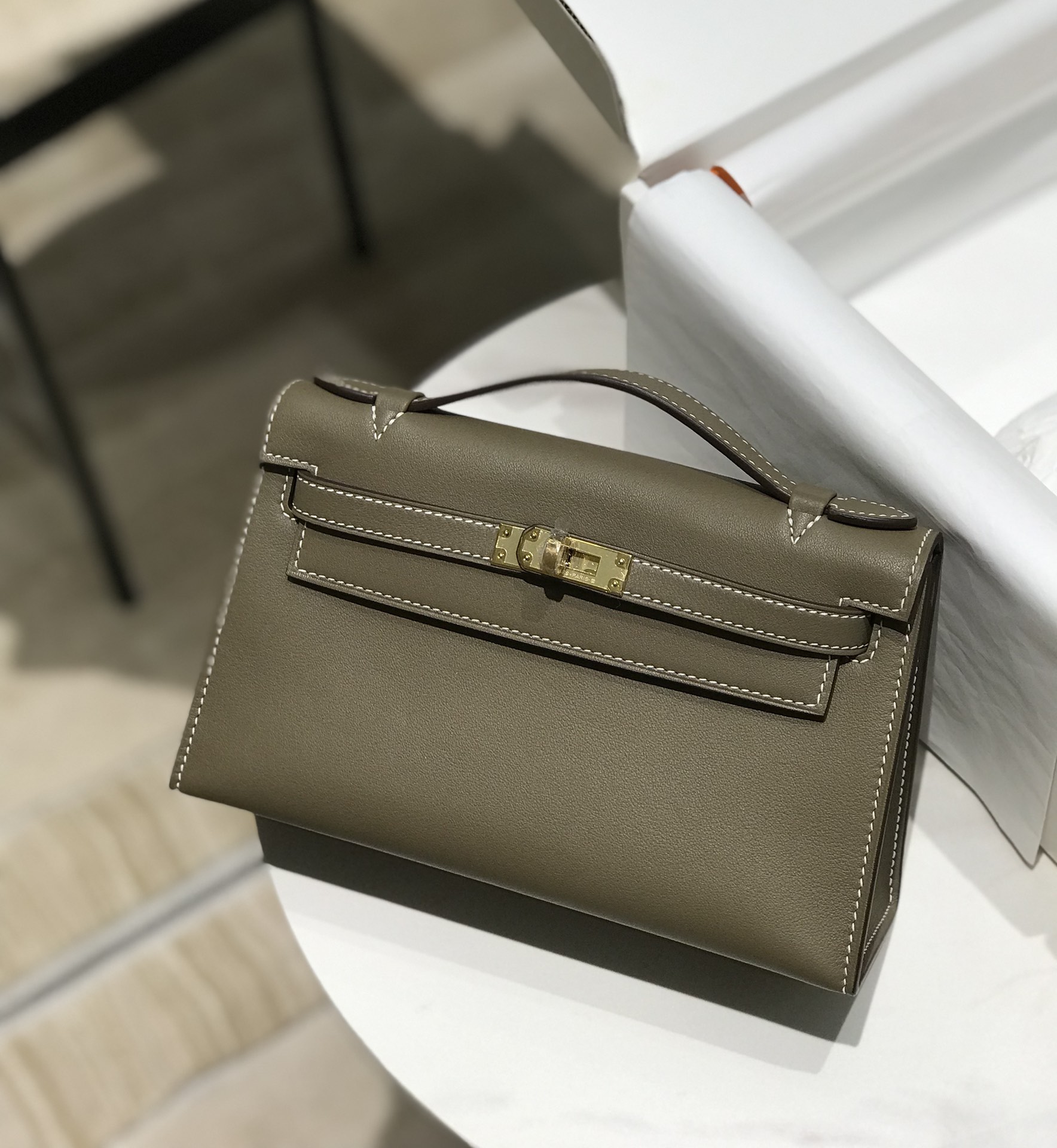 H**me5 Kelly Pochette