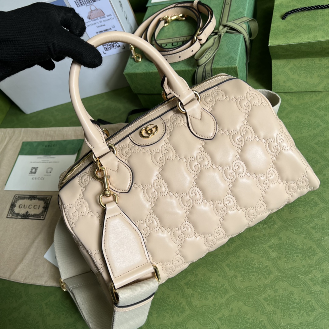 GG Matelassé leather medium bag