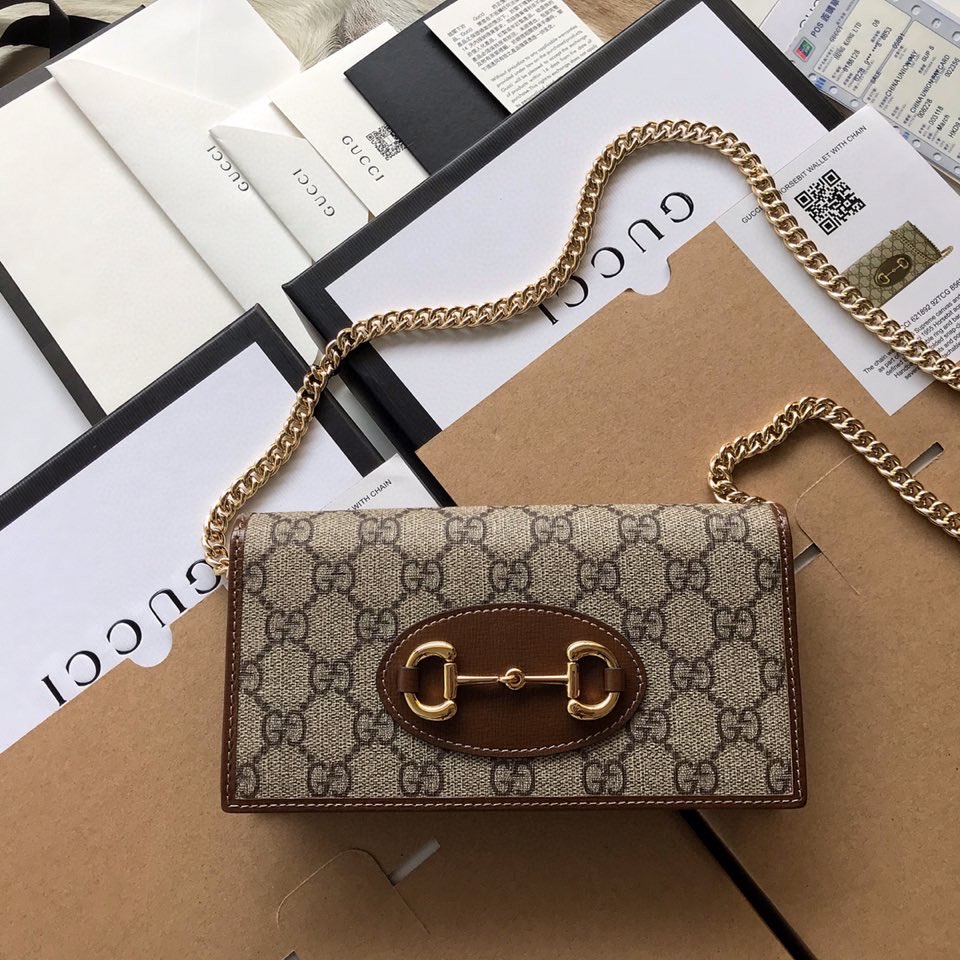 Gvc*1 Horsebit 1955 wallet with chain