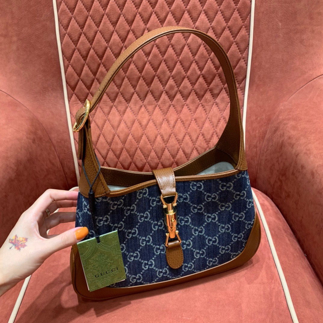 gv*c1 De*1m handbag