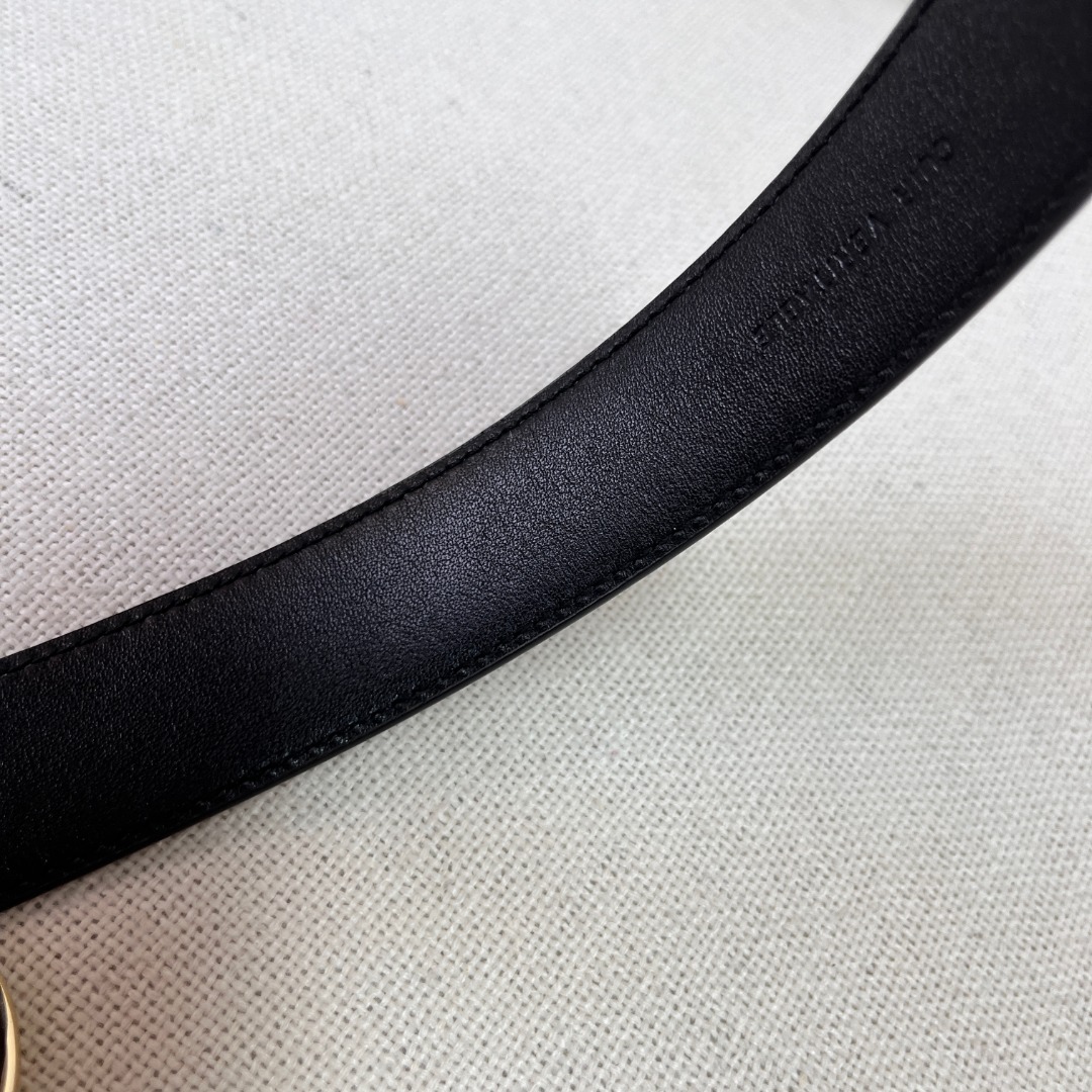 Ch**el leather belt