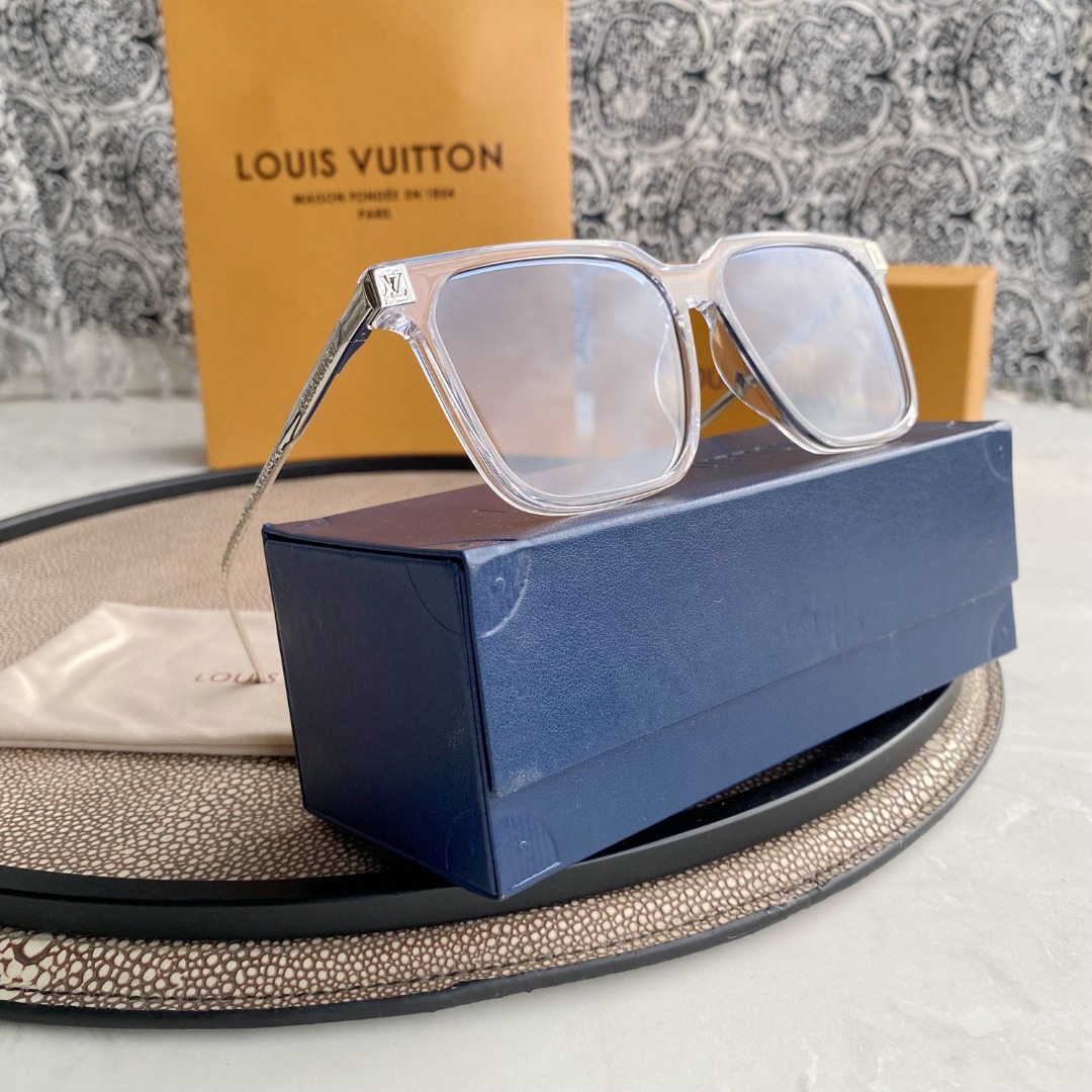 L0vis Vvtt0n | rise square sunglasses