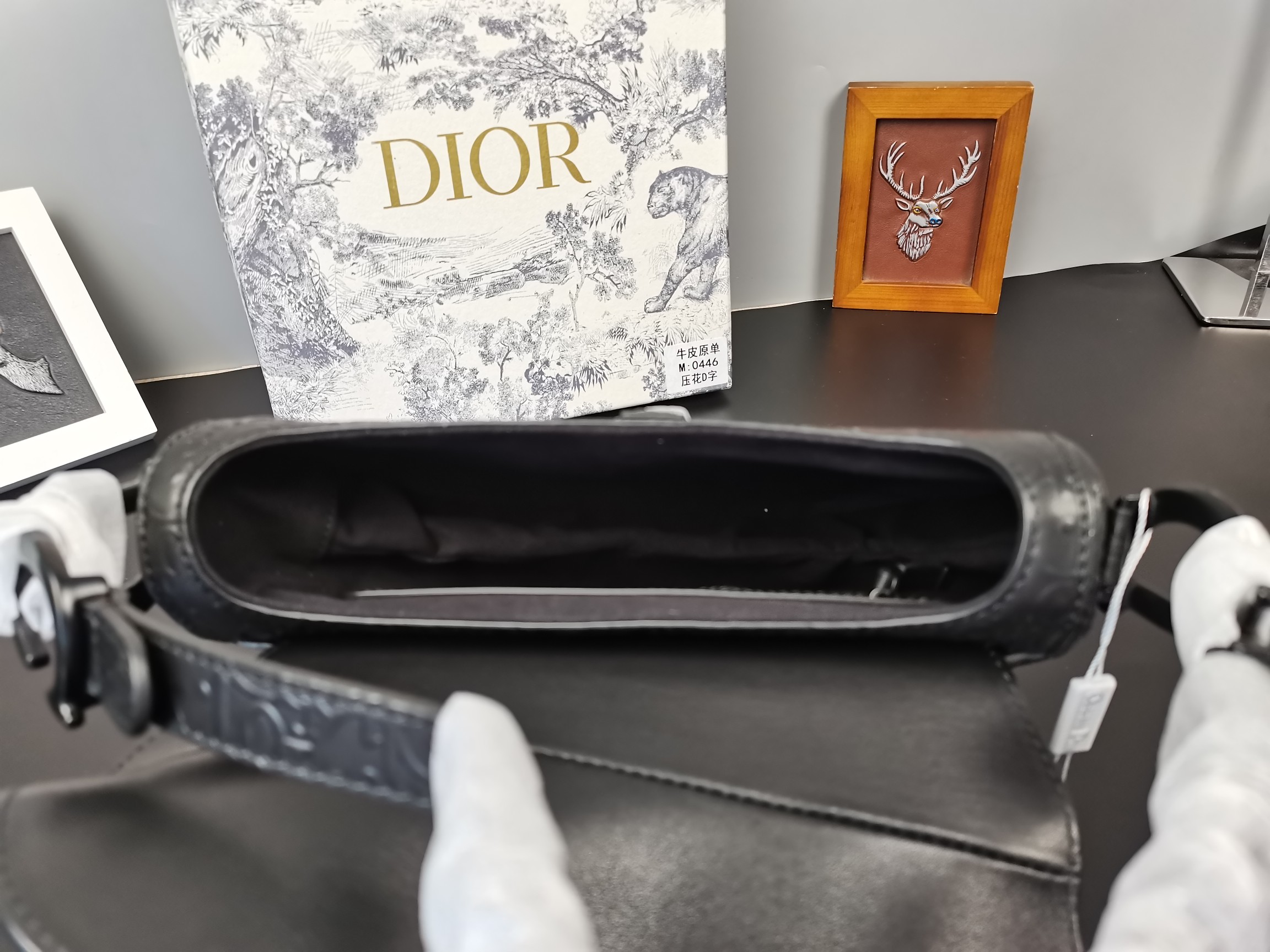 D10r Men’s Saddle Bag