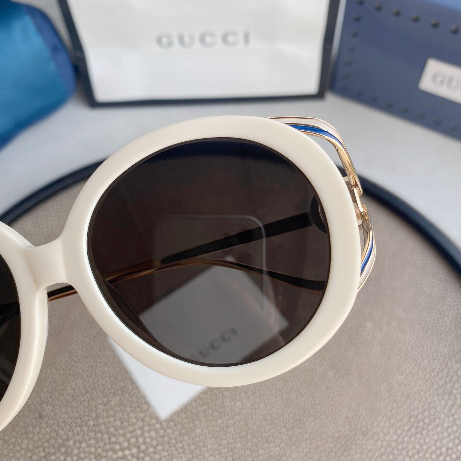 ROUND-FRAME INTERLOCKING G SUNGLASSES