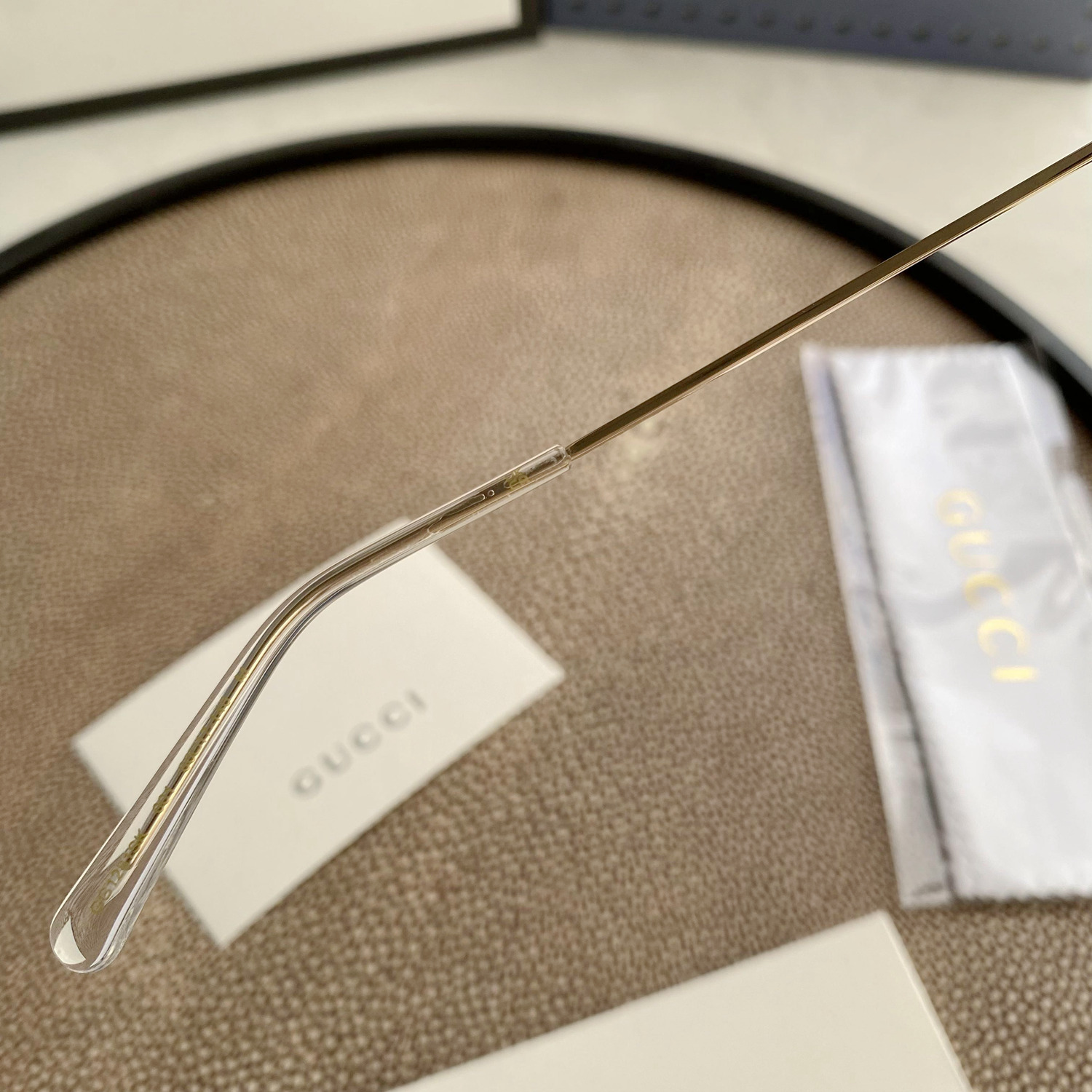 GG1336O Gold Oval Stainless Steel Frame